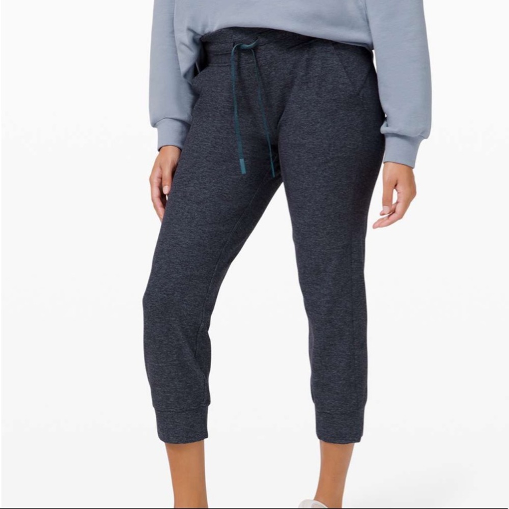 lululemon athletica Ready to Rulu Heathered Submarine Cropped Joggers
